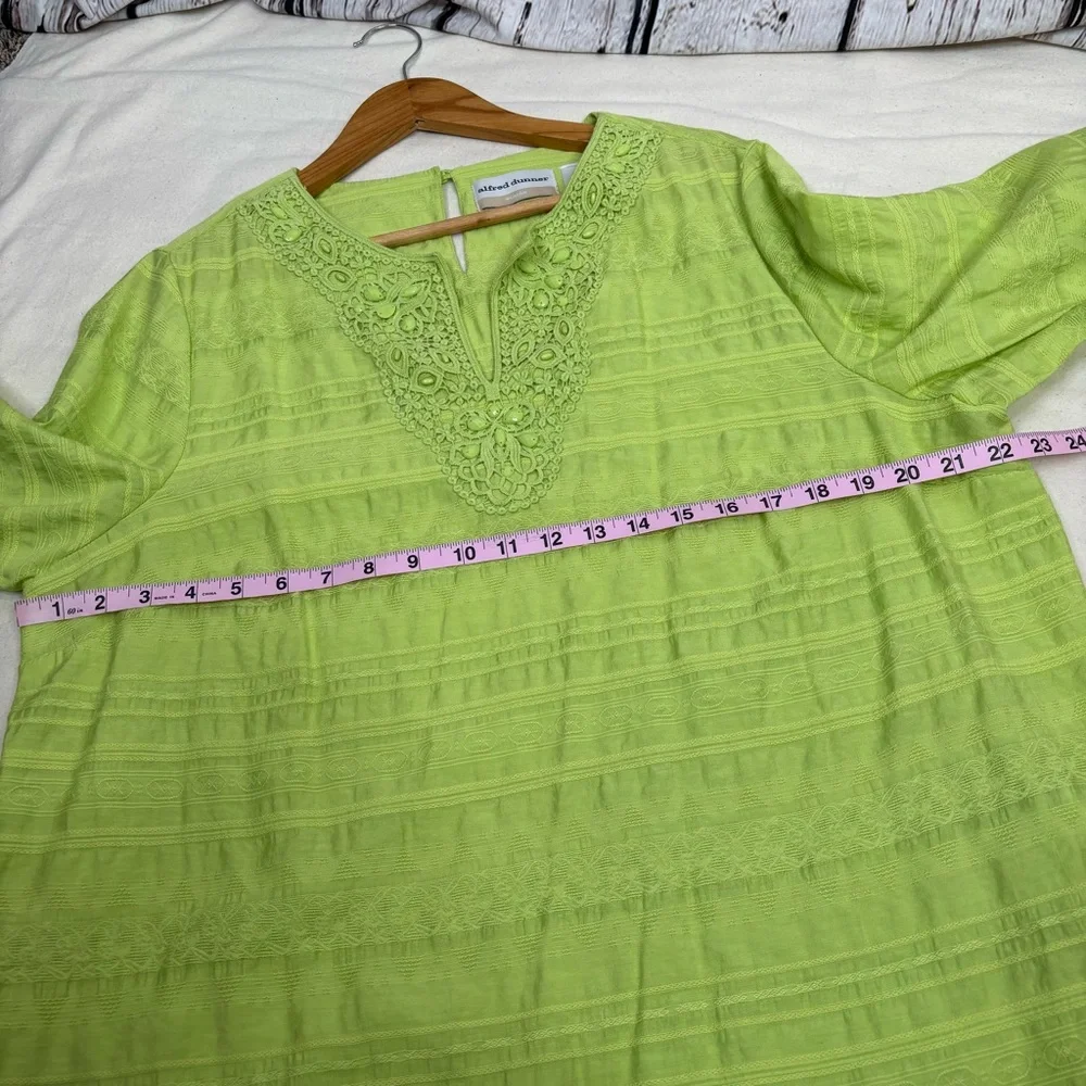 Alfred Dunner Woman‎ 16W Lime Green Tunic Top Embroidered Beaded Split V-Neck